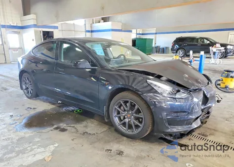 2020 Tesla Model 3 z USA, uszkodzony, nr VIN 5YJ3E1EBXLF662883